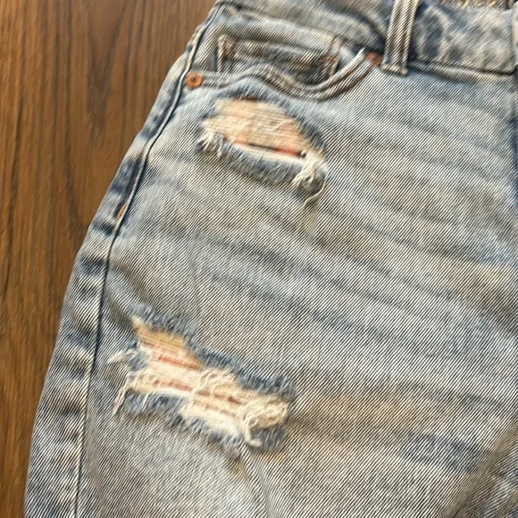 American Eagle Outfitters Curvy Mom Short - Picture 7 of 7